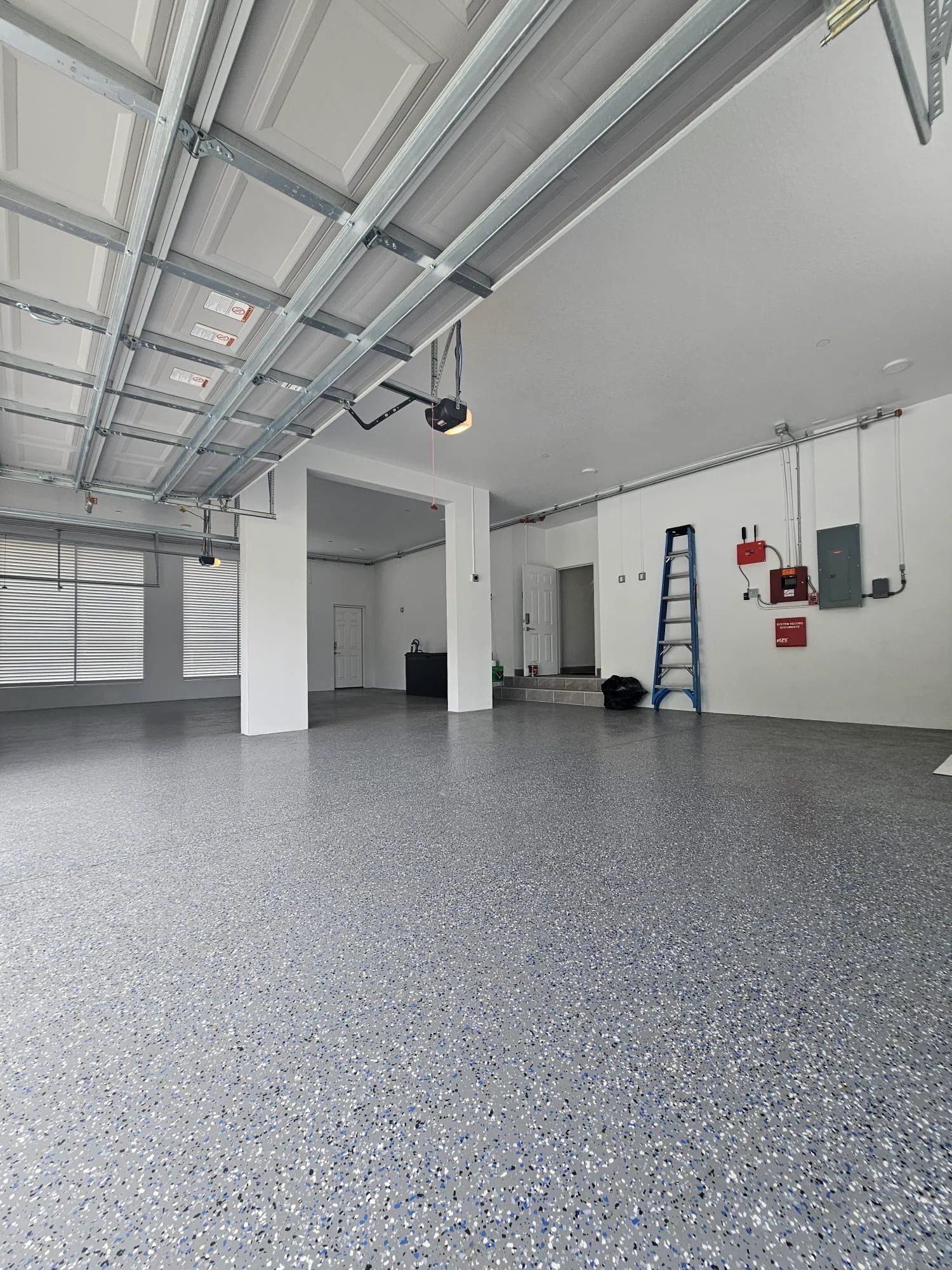 0B83EA73-AB00-4074-ACB8-838B411144AF